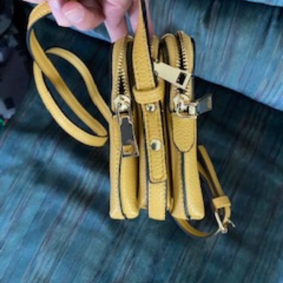 Lily and Ivy Yellow purse - Picture 4 of 8